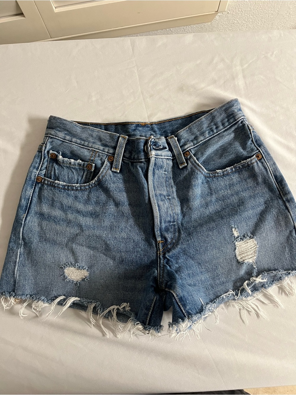 Levi 501 shorts 26